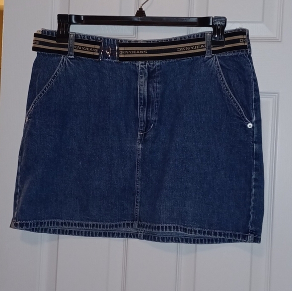 💫DKNY Denim Skirt with Belt - Picture 9 of 9
